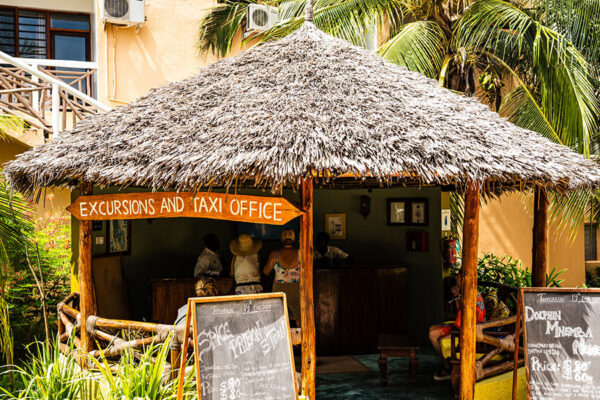 Paradise Beach Resort has the following facilities